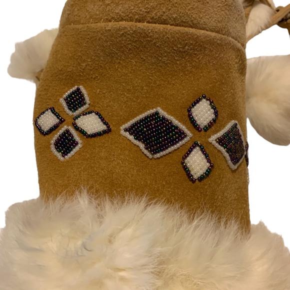 Inuit Kamiks. Size 7. Beads, pompoms, handmade, suede, rabbit - Picture 5 of 9